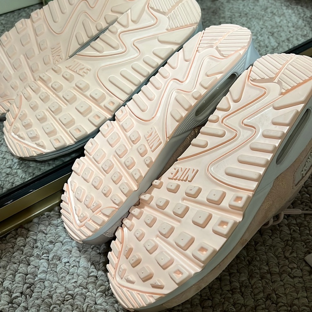 Rose Gold Air Max 90